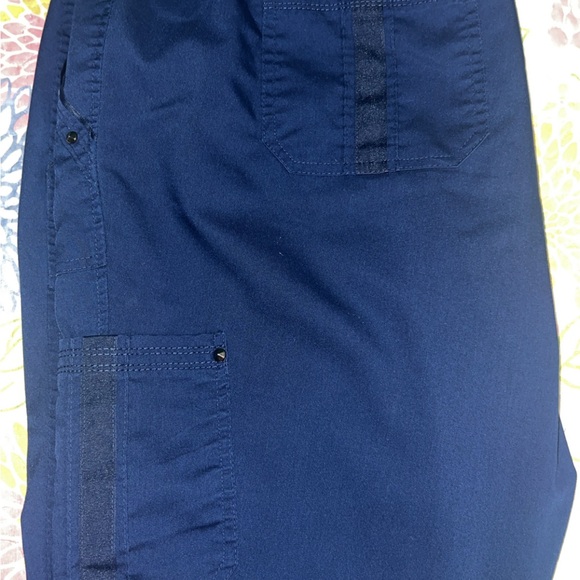 Purple Label Yoga V-Neck Top & Tori pants Navy - Picture 6 of 6